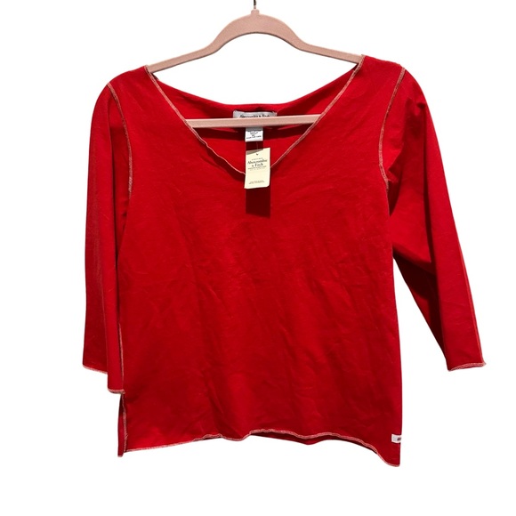 Abercrombie & Fitch Tops - Vintage Abercrombie and Fitch Red Vneck Top Women’s size XL